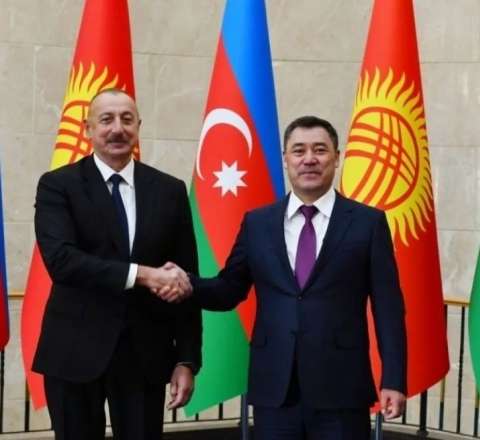 İlham Əliyev “Manas”, Qırğızıstan Prezidenti isə “Heydər Əliyev” ordeni ilə  təltif edildi