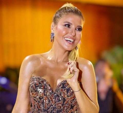 İnstaqramdan hər ay 14 min manat qazanır 