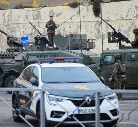 İspaniya ordusu miqrant axınına qarşı HƏRƏKƏTƏ KEÇDİ 