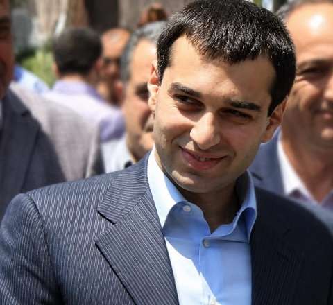 Ermənistanın keçmiş baş nazirinin oğlu saxlanıldı: Arvadını qısqandığı üçün qətl sifariş etdi -  VİDEO