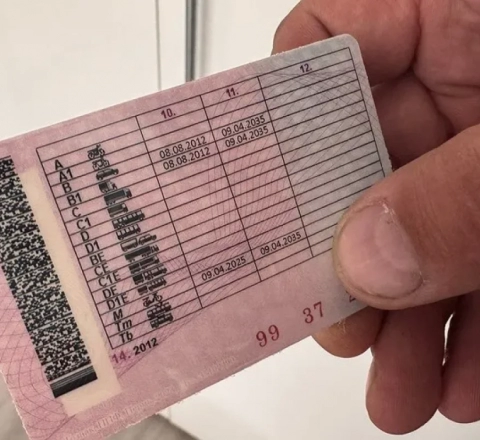Azərbaycanda bu yaşdan sonra sürücülük vəsiqəsi verilməyəcək? - Detallar