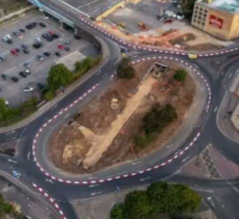 Yol çəkirdilər, 11 skelet çıxdı - FOTO