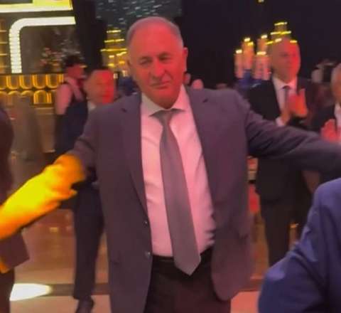 Generallar Şükür Həmidovun qızının toyunda rəqs etdilər - Video 