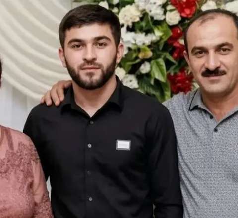 Toyuna günlər qalmış valideynləri ilə qəzada ölən gəncin  nişan görüntüləri...