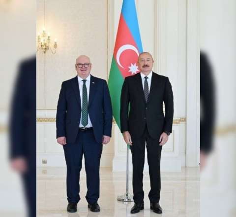 Britaniyalı səfir etimadnaməsini İlham Əliyevə təqdim etməsindən yazdı 