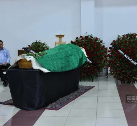 Əməkdar jurnalist Tofiqəxanım Qasımova ilə vida mərasimi keçirilir 