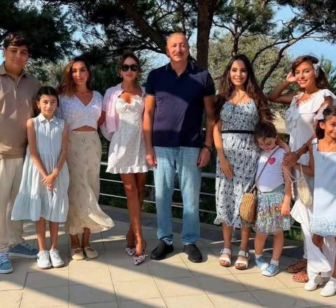 Leyla Əliyevadan ailə  FOTOSU