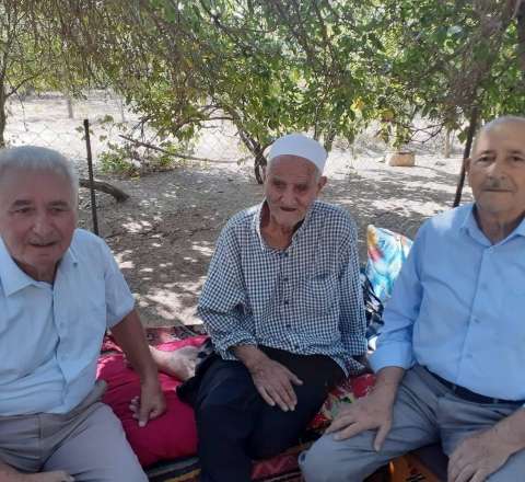 100 yaş, 10 övlad, 45 nəvə, onlarla nəticə və kötücələr…  - FOTO