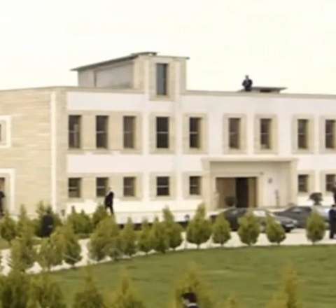 Məşhur malikanəsi satışa çıxarıldı 