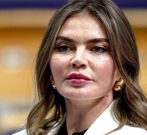 Rusiyanın ən məşhur qəzetinin sahibi  Alina Kabayeva oldu
