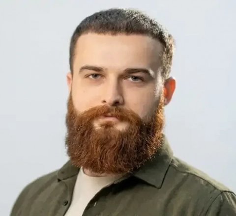 Ucal faciədən bir gün əvvəl evliliyinin birinci ildönümünü  qeyd edibmiş...