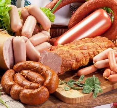 Kolbasa – sosis qanda şəkəri qaldırır? 