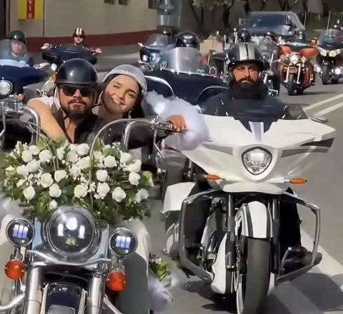 Bakıda qeyri-adi toy karvanı – Hər kəs motosikletlə gəldi - VİDEO