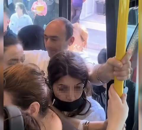 Bakıda avtobusda sərnişinlərin səbr kasası daşdı:  Sürücüyə lənət oxudular - VİDEO
