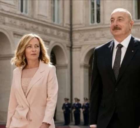 Meloni İlham Əliyevə təşəkkür etdi 