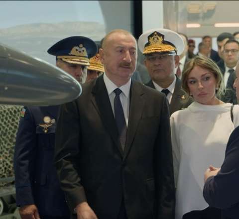 Prezident və xanımı Bakıda sərgidə... 