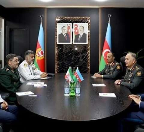 Kərim Vəliyev iranlı generalla görüşdü 