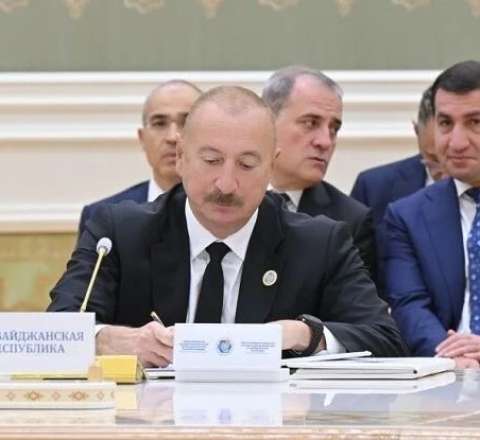 Türkmənbaşıda sənədlərin imzalanması mərasimi... 