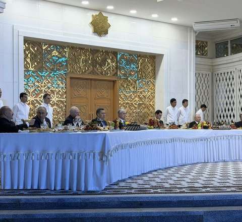 Prezident Türkmənistanda Paşinyanla söhbətləşdi - FOTO 