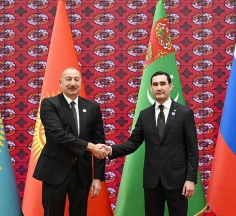 İlham Əliyev “Avaza” Kompleksinə gəldi 