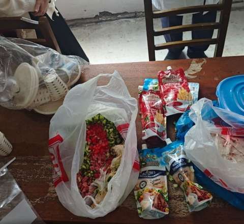14 şagird dərsdə hazırladıqları qidadan zəhərləndi - FOTO
