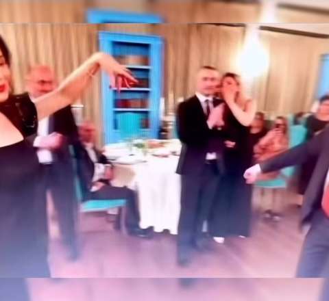 Nailə İslamzadədən oğlunun toyunda göz oxşayan rəqs... -  VİDEO
