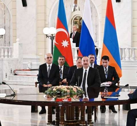 Əliyev, Putin və Paşinyan görüşüb, ya yox? -  Ruslar təsdiq, ermənilər təkzib edir 