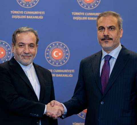 Hakan Fidan və Abbas Əraqçi telefonla danışdı 