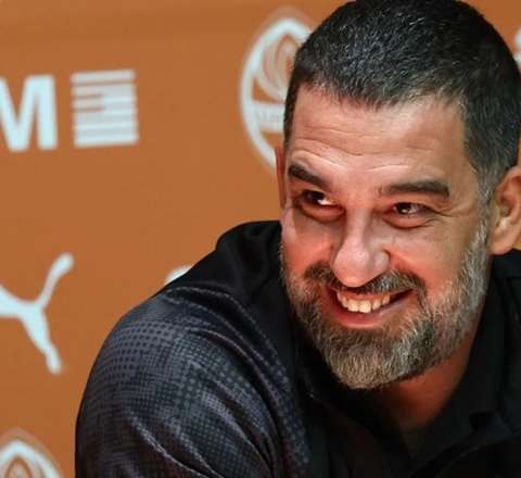 Arda Turan Türkiyə millisi ilə bağlı qərarını açıqladı 