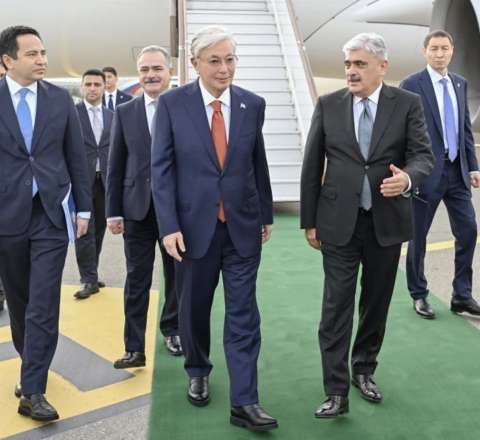 Tokayev Azərbaycana gəldi  - FOTO