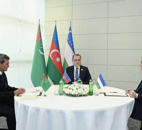 XİN rəhbərlərinin üçtərəfli görüşü keçirildi  - FOTO