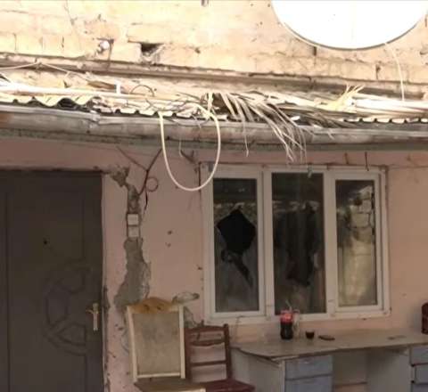 Kirayəçi və ev sahibi arasında qalmaqal: "Beş qadın hücum çəkdi" - VİDEO