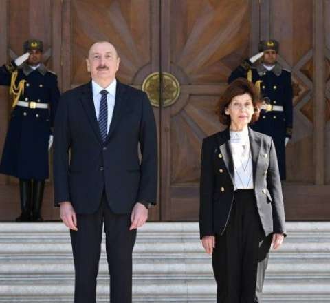 Şimali Makedoniya prezidenti İlham Əliyevə zəng etdi 