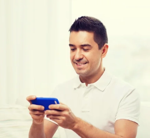 Bu cümləni yazan kişilərdən 80% qadınlar    soyuyur