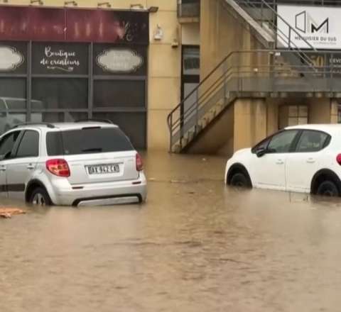 Fransanı indi də leysan vurdu:  3 nəfər öldü - VİDEO