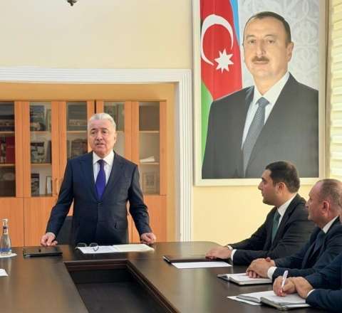 Yeni başçı kollektivə təqdim edildi  - FOTO