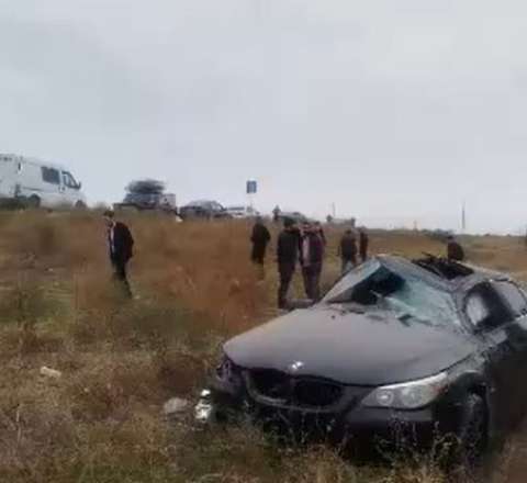 Yevlaxda avtomobil aşdı, 2 nəfər öldü - VİDEO