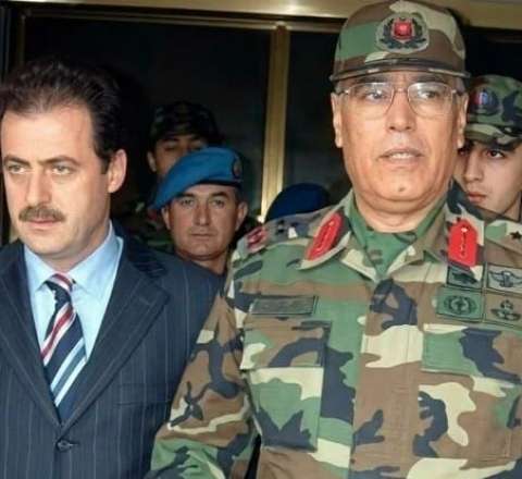 Türk generalın Bakıda səhvi... -  Türk yazar açıqladı