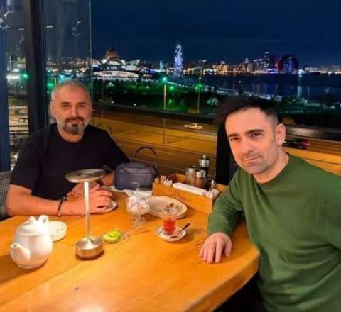 Erməni rəqqas Bakıya gəldi: "Qardaşım və bacım burada yaşayır" -  FOTO