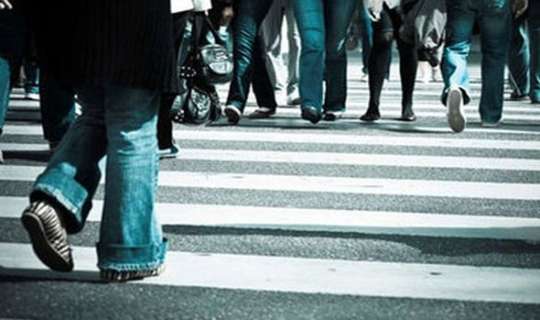 Polisdən piyadalara çağırış: Azyaşlılarla hərəkət zamanı... 