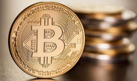  Bitkoin rekordu hədəfləyib: 72 min dollar keçildi 