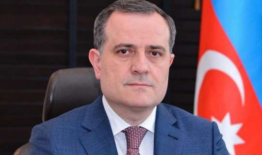 Ceyhun Bayramov Polşaya getdi 