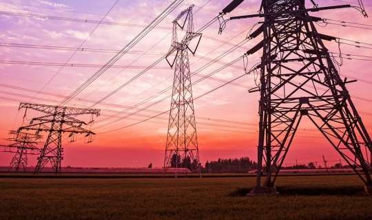 Elektrik enerjisi xaricə 8,9 qəpiyə satıldı, əhaliyə isə... 
