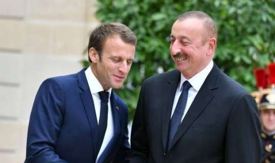 Emmanuel Makron İlham Əliyevə zəng vurdu 
