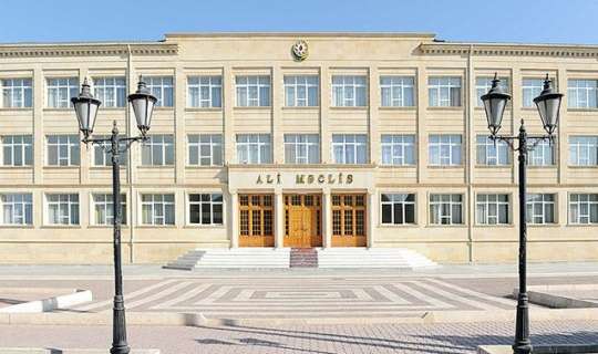 Ali Məclisin deputatlarının maaşı artırıldı 