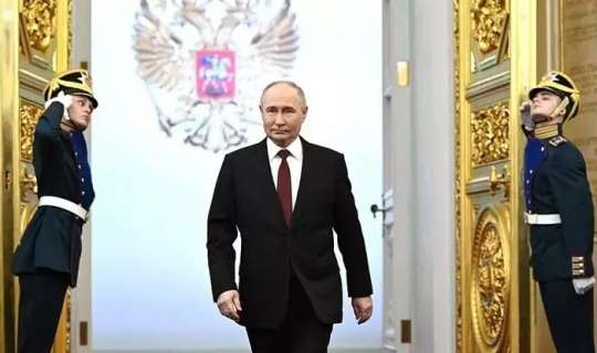 Putinin korteji özündən əvvəl Pekinə çatdı -  VİDEO