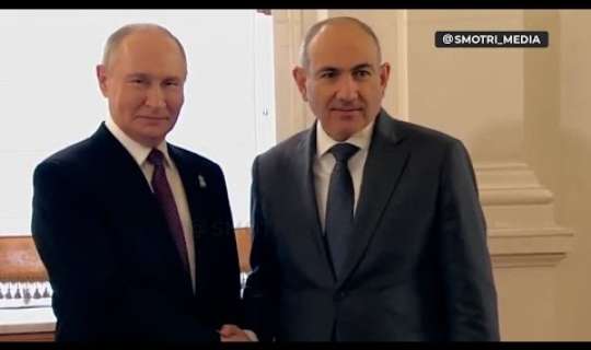 Putin Paşinyanı belə qarşıladı - VİDEO 