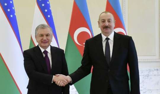 Mirziyoyev Əliyevə zəng etdi 