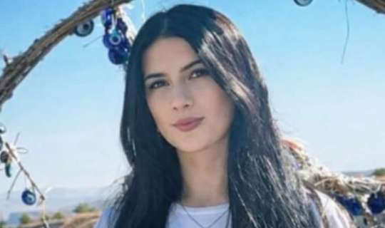 Bu şadlıq evi müəllimini vuran şagirdin ailəsinindir: Atası biznesmen, babası isə... 