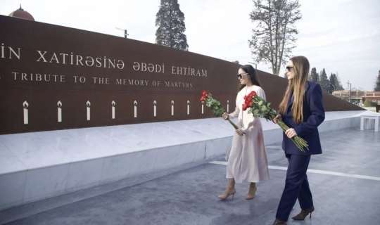 Leyla Əliyeva və Alena Əliyeva Gəncədə - FOTO 